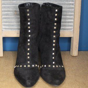 kelly&katie Gold-Studded Black Kitten-Heeled Boots